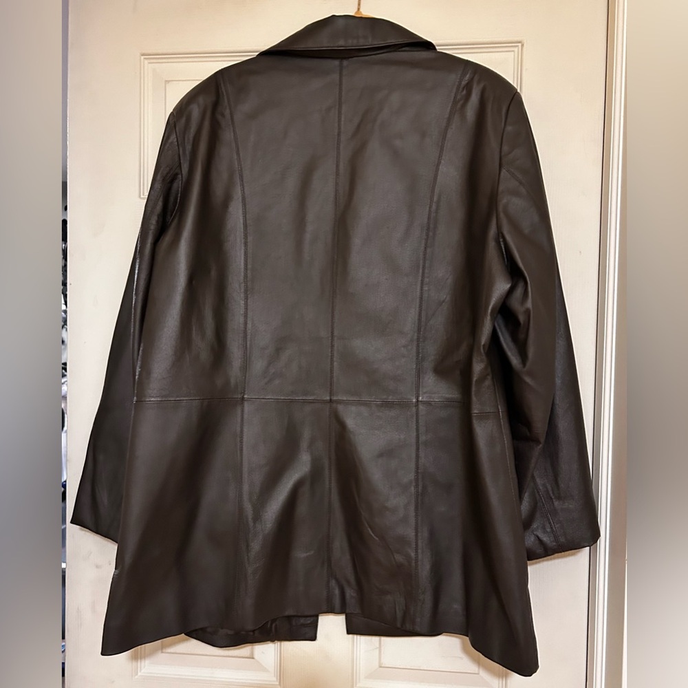 Dialogue Leather Jacket - Picture 4 of 9